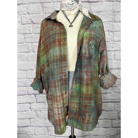 Reworked/upcycled flannel shirt - Picture 1 of 9